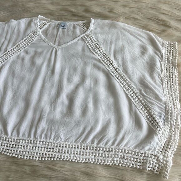 BLE Resort Collection Lightweight Boxy Top With Crochet Lace Trim in White - Picture 9 of 9